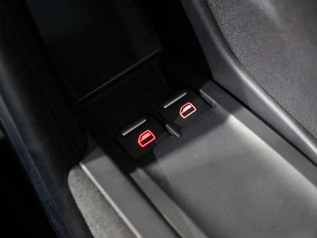 VOLKSWAGEN THE BEETL 2018 Image 31