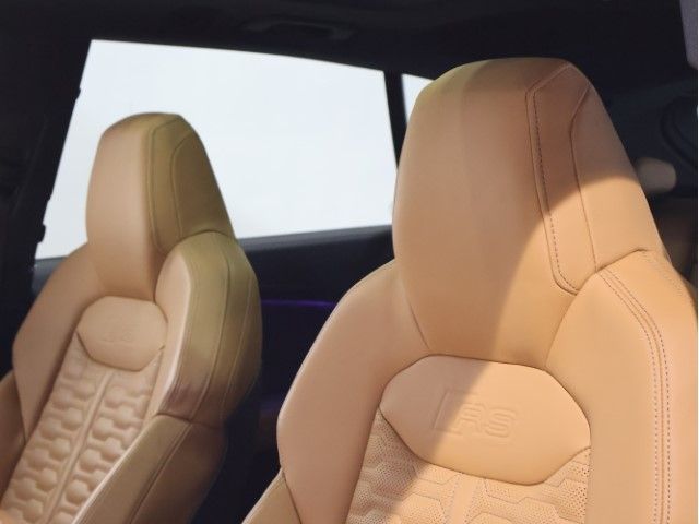 AUDI RS Q8 2023 Image 31