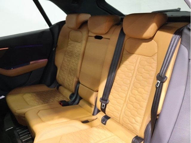 AUDI RS Q8 2023 Image 31