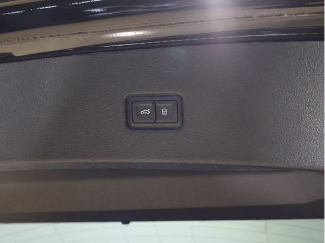 AUDI RS Q8 2023 Image 31