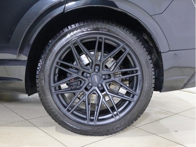 AUDI RS Q8 2023 Image 31