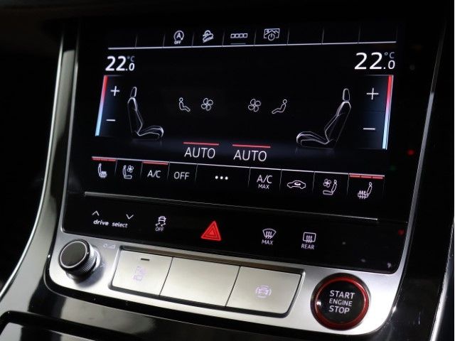 AUDI RS Q8 2023 Image 31