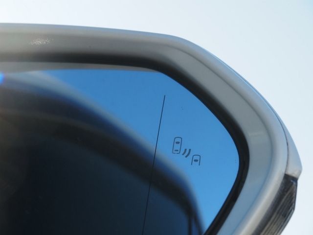 TOYOTA CROWN SEDAN HYBRID 2020 Image 31