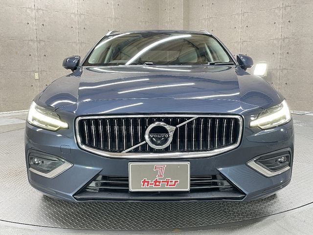 VOLVO V60 2019 Image 31