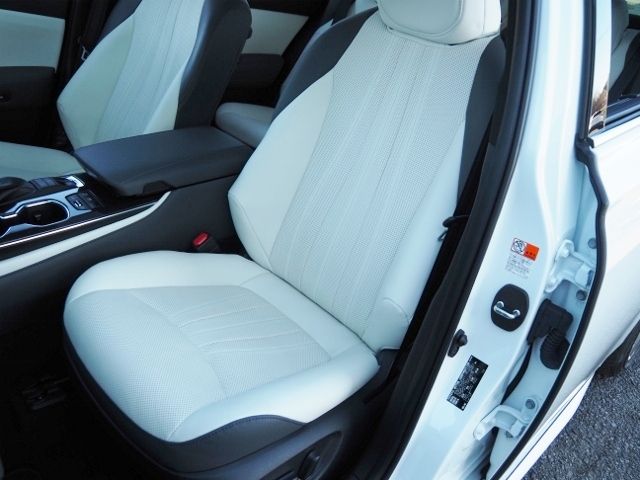 TOYOTA CROWN SEDAN HYBRID 4 2021 Image 31