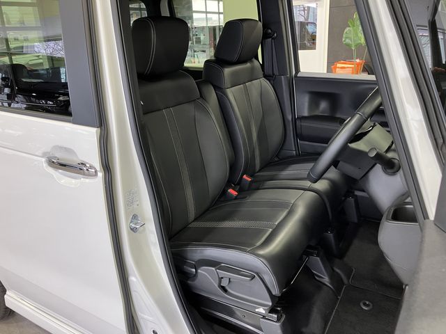 HONDA N BOX CUSTOM 4WD 2023 Image 31