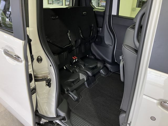 HONDA N BOX CUSTOM 4WD 2023 Image 31