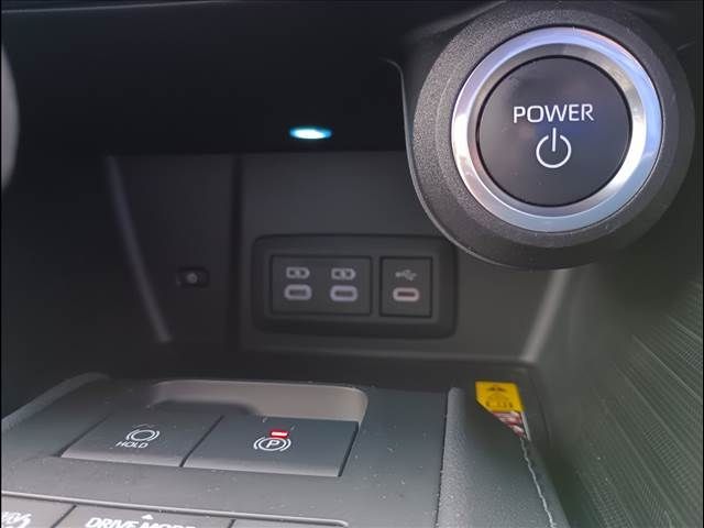 TOYOTA HARRIER PHEV 2023 Image 31