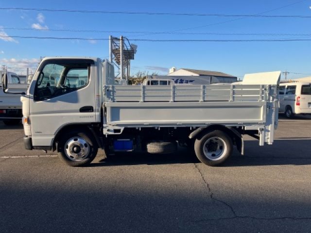 MITSUBISHI CANTER 2019 Image 31