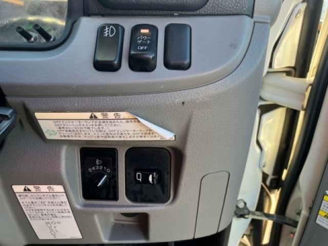 MITSUBISHI CANTER 2019 Image 31