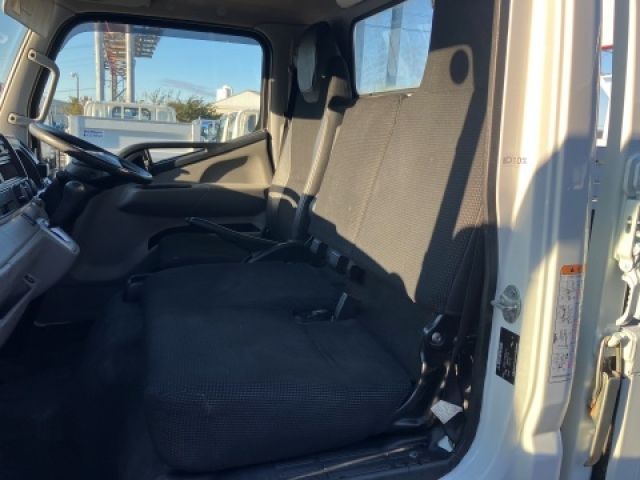 MITSUBISHI CANTER 2019 Image 31