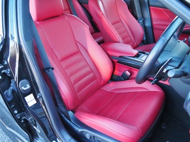 TOYOTA LEXUS IS300H 2022 Image 31