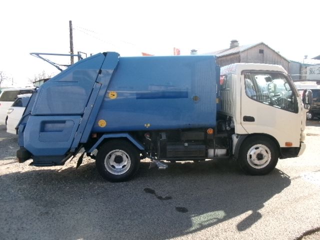 HINO DUTRO 2012 Image 31