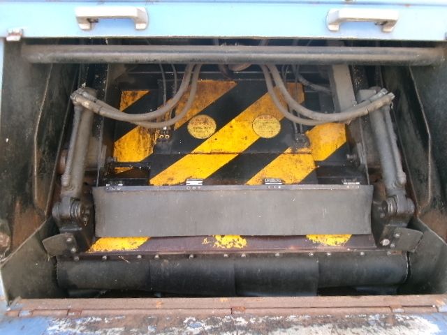 HINO DUTRO 2012 Image 31