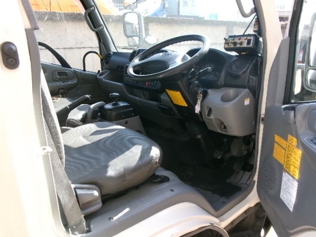 HINO DUTRO 2012 Image 31