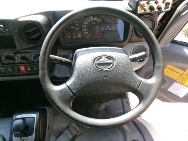 HINO DUTRO 2012 Image 31