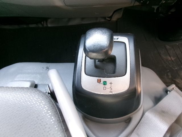 HINO DUTRO 2012 Image 31