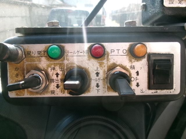 HINO DUTRO 2012 Image 31