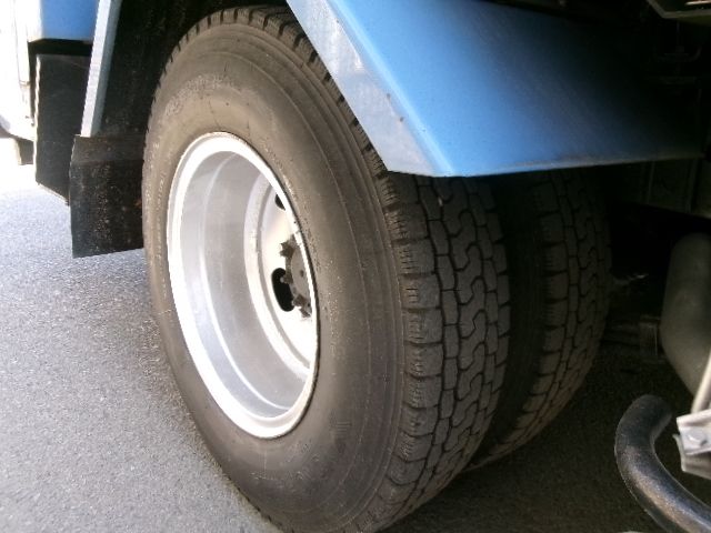 HINO DUTRO 2012 Image 31