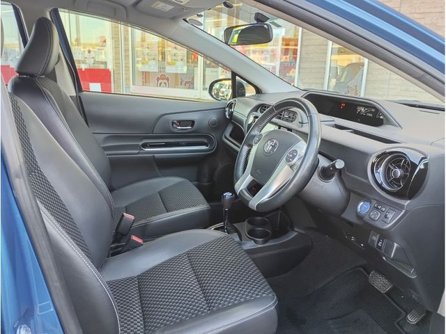 TOYOTA AQUA 2015 Image 31