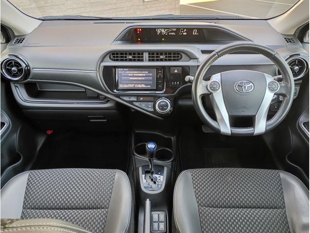 TOYOTA AQUA 2015 Image 31