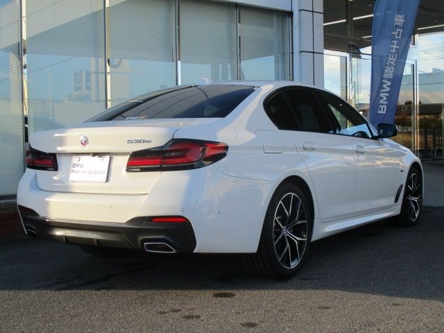 BMW 5SERIES SEDAN 2022 Image 31