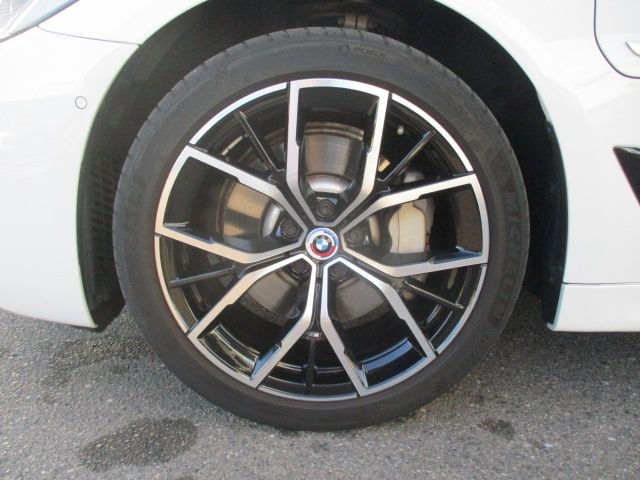 BMW 5SERIES SEDAN 2022 Image 31