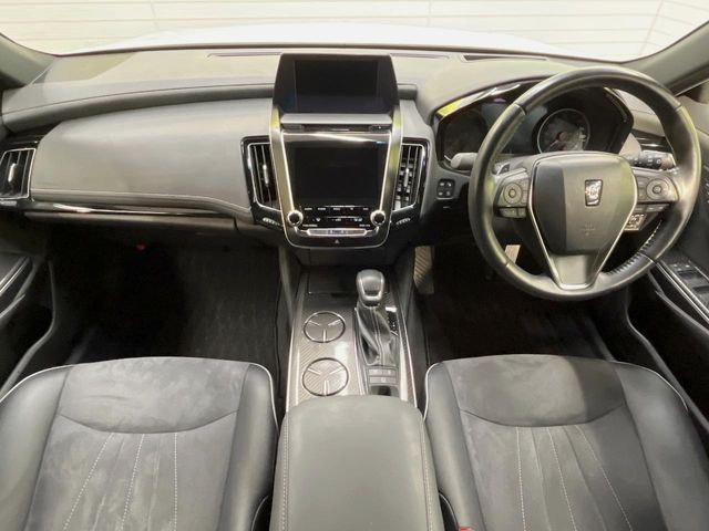 TOYOTA CROWN SEDAN HYBRID 2018 Image 31