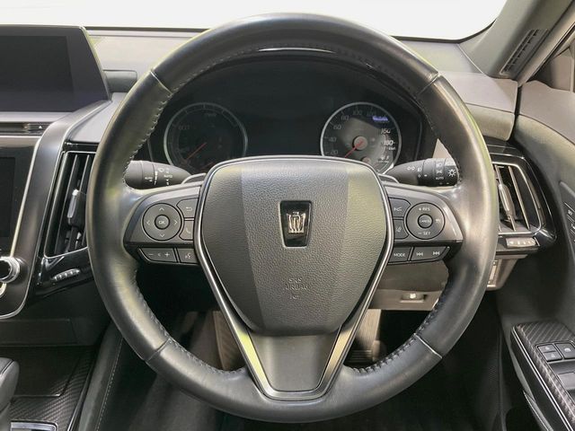 TOYOTA CROWN SEDAN HYBRID 2018 Image 31