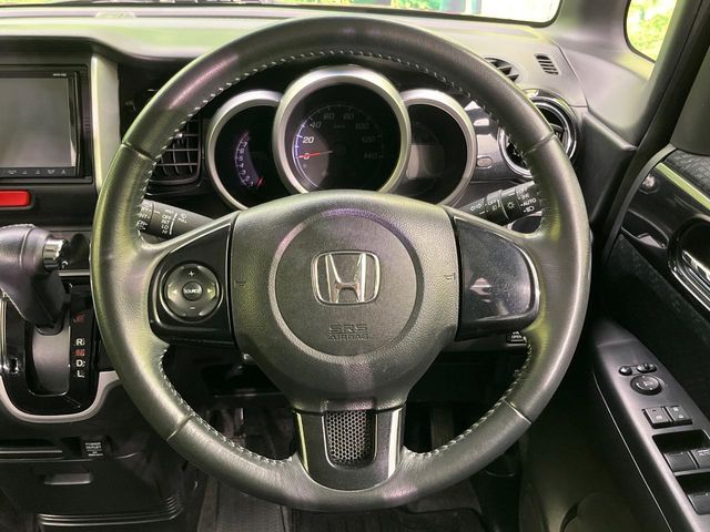 HONDA N BOX CUSTOM 2013 Image 31