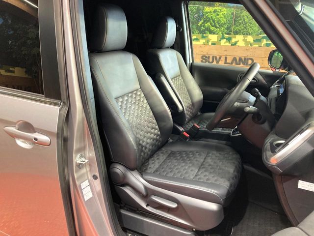 TOYOTA VOXY HYBRID 2023 Image 31