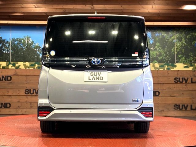 TOYOTA VOXY HYBRID 2023 Image 31