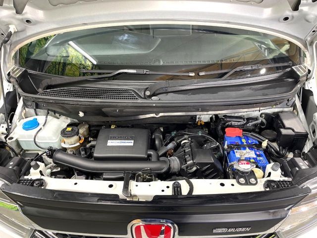 HONDA N BOX CUSTOM 2019 Image 31