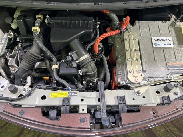 NISSAN NOTE 2017 Image 31