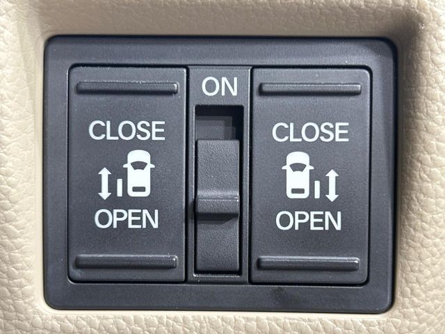 HONDA N BOX 2017 Image 31