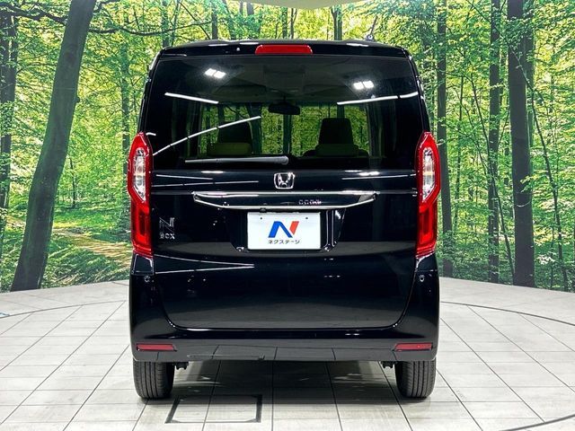 HONDA N BOX 2017 Image 31