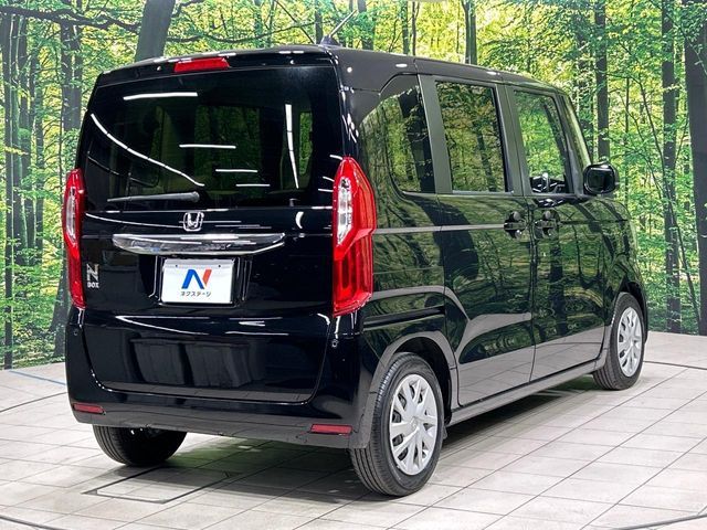 HONDA N BOX 2017 Image 31