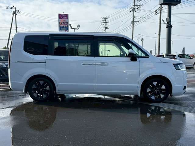 HONDA STEPWAGON E:HEV 2022 Image 31