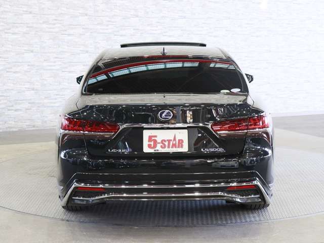 TOYOTA LEXUS LS500H 2017 Image 31