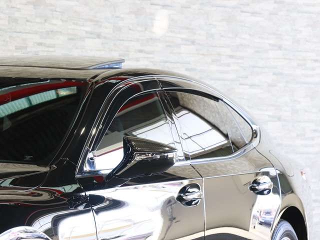 TOYOTA LEXUS LS500H 2017 Image 31