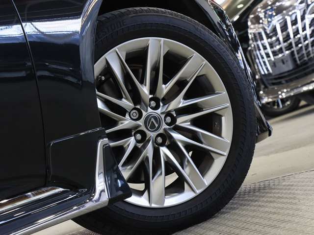 TOYOTA LEXUS LS500H 2017 Image 31