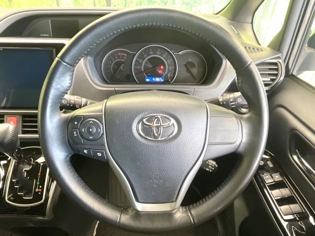 TOYOTA VOXY 2021 Image 31