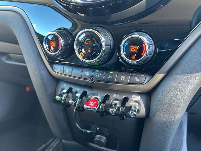 BMW MINI COOPER D CROSSO 2023 Image 31