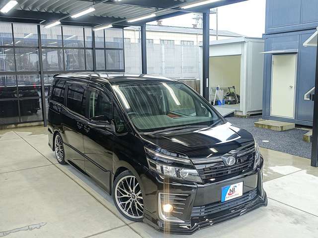 TOYOTA VOXY 2014 Image 31