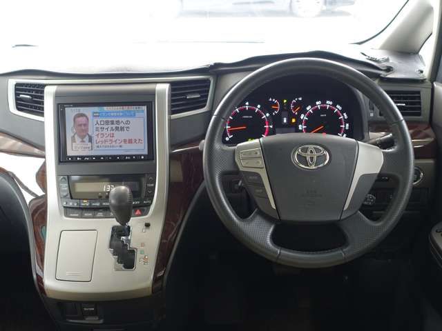 TOYOTA VELLFIRE 2012 Image 31