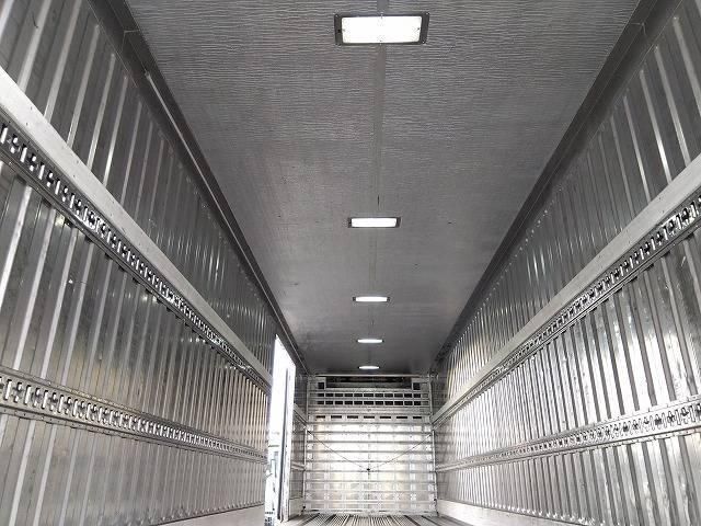 NISSAN DIESEL QUON 2017 Image 31