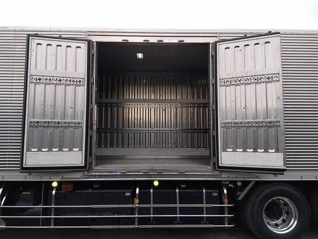 NISSAN DIESEL QUON 2017 Image 31