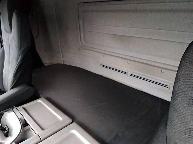 NISSAN DIESEL QUON 2017 Image 31