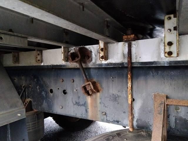 NISSAN DIESEL QUON 2017 Image 31