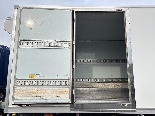 ISUZU FORWARD 2014 Image 31